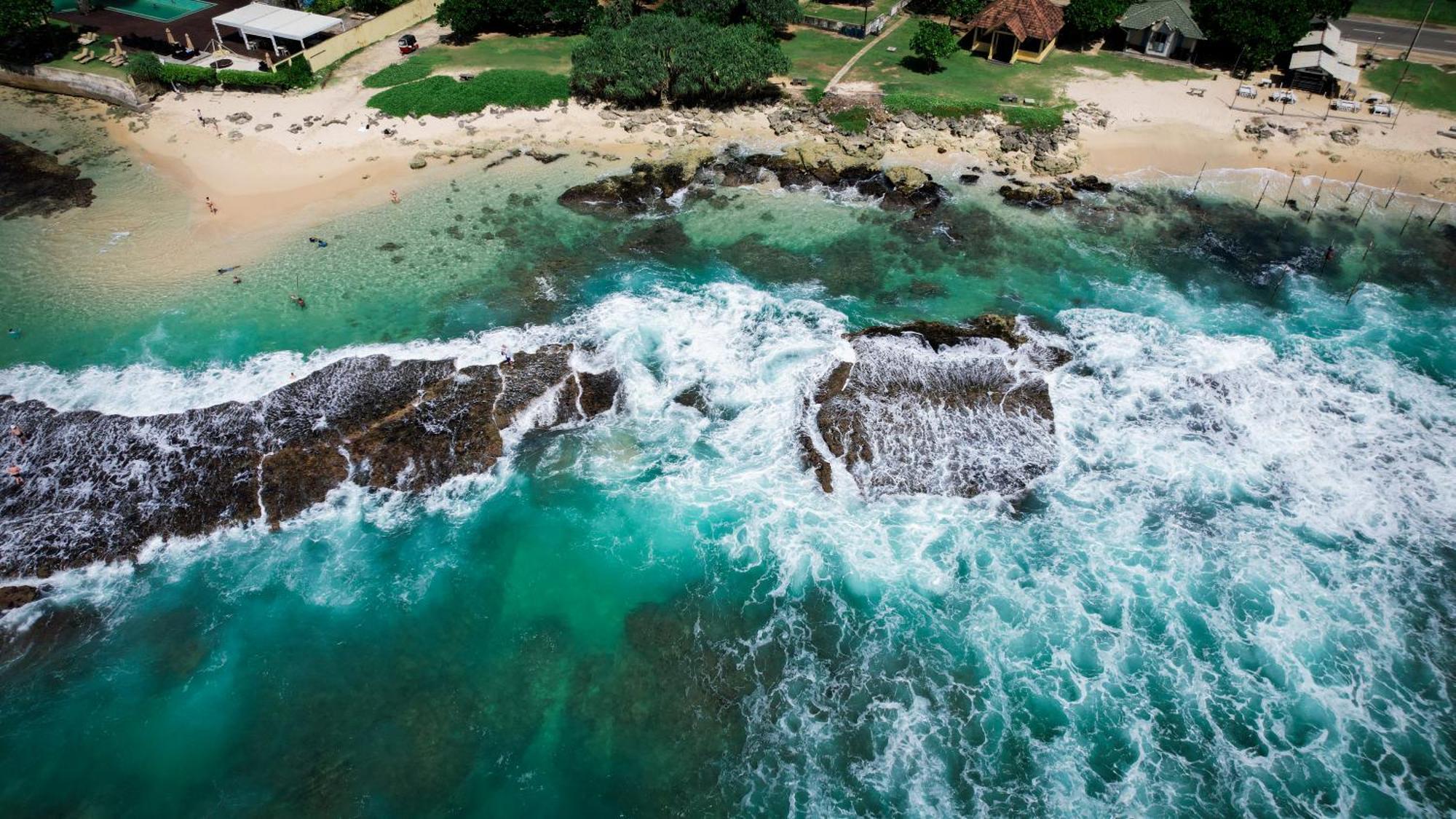 Teya Beach Hotel Ahangama Exterior foto