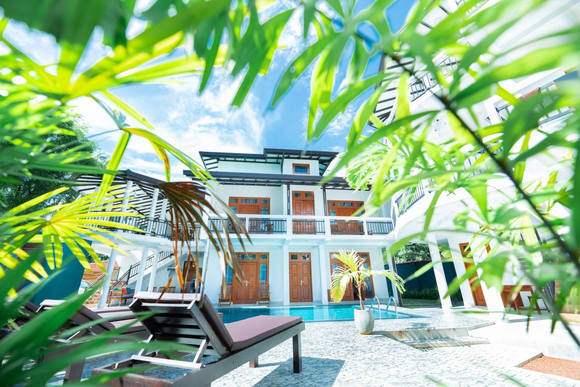 Teya Beach Hotel Ahangama Exterior foto