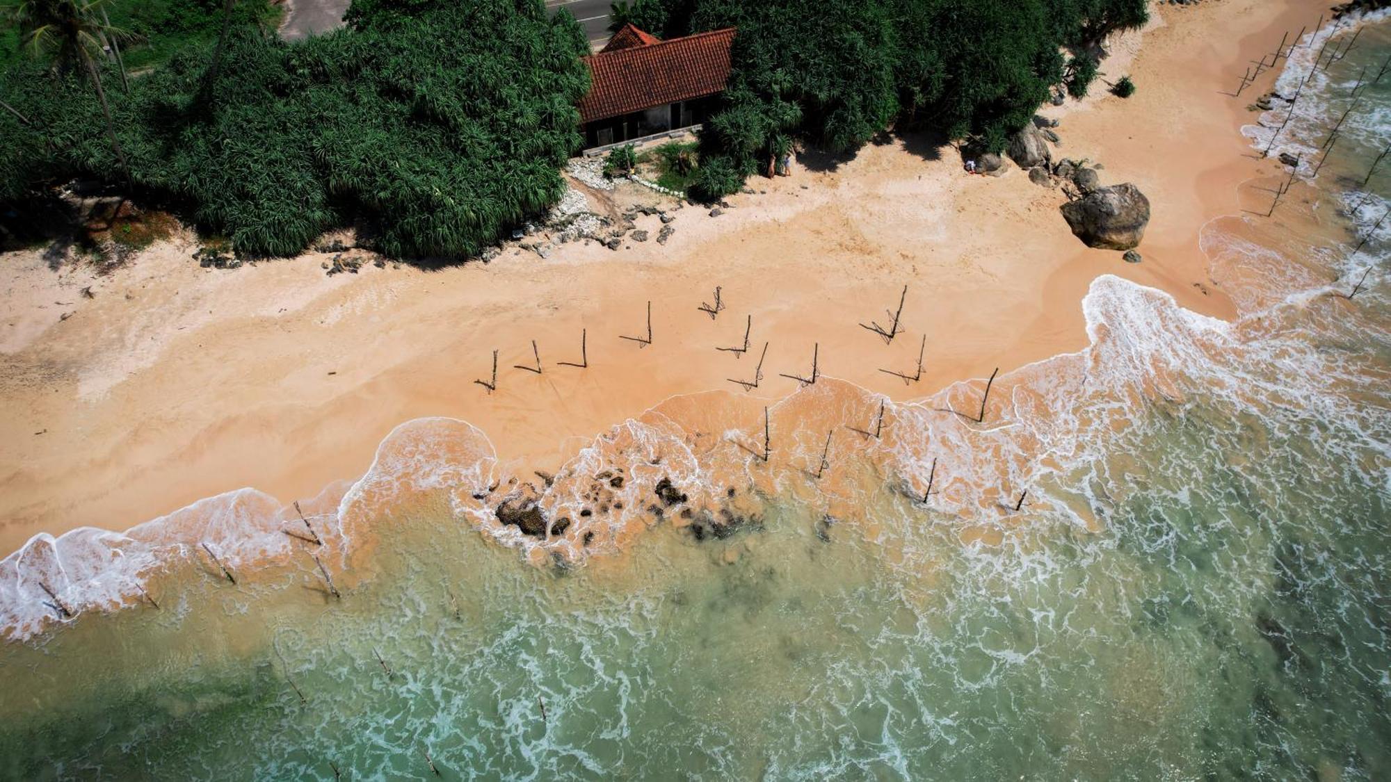Teya Beach Hotel Ahangama Exterior foto