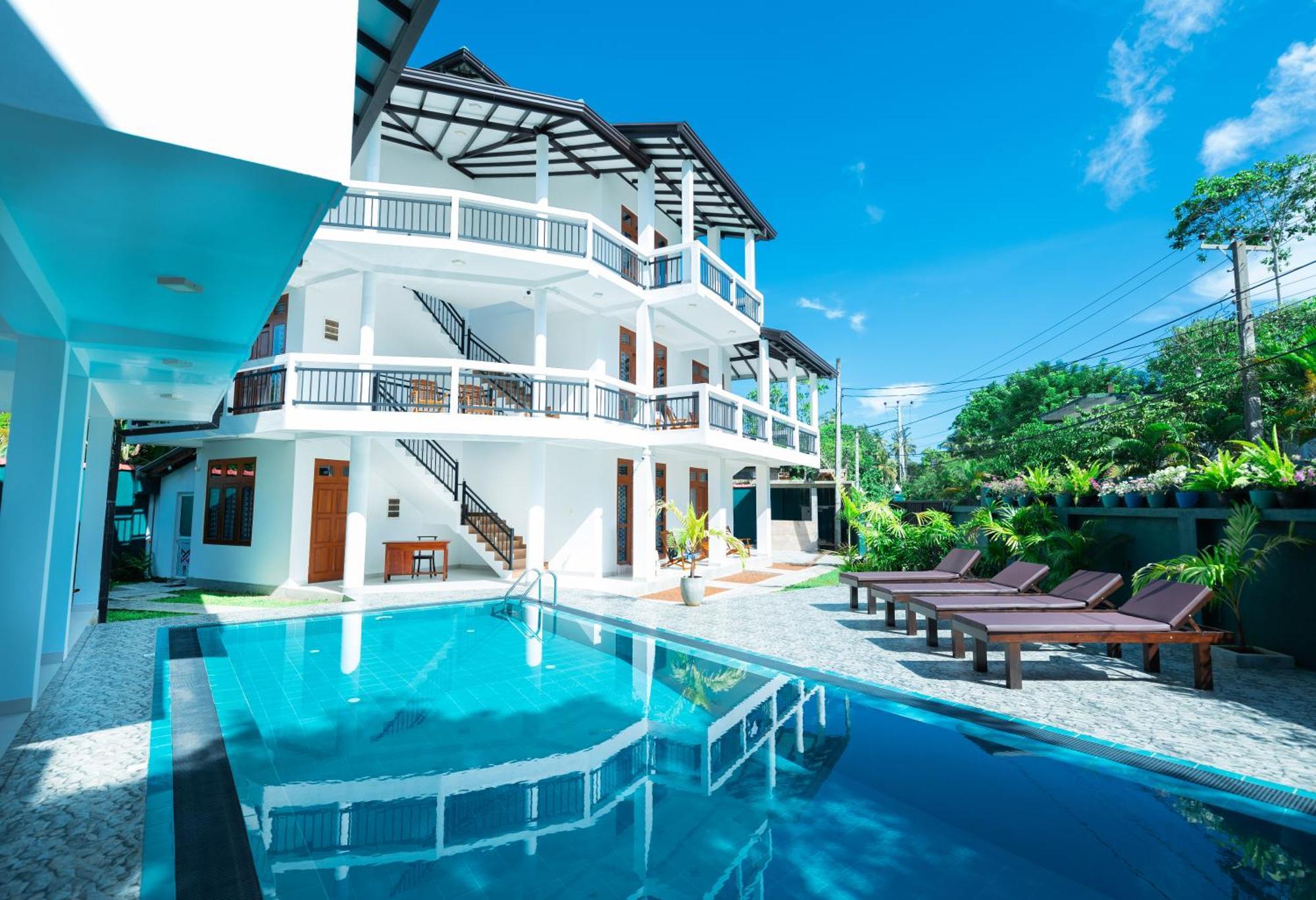 Teya Beach Hotel Ahangama Exterior foto
