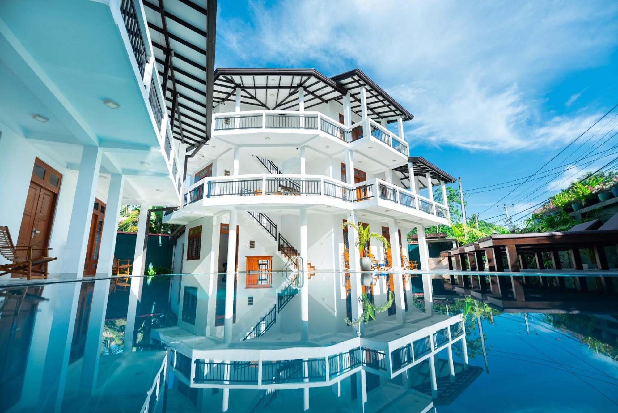 Teya Beach Hotel Ahangama Exterior foto