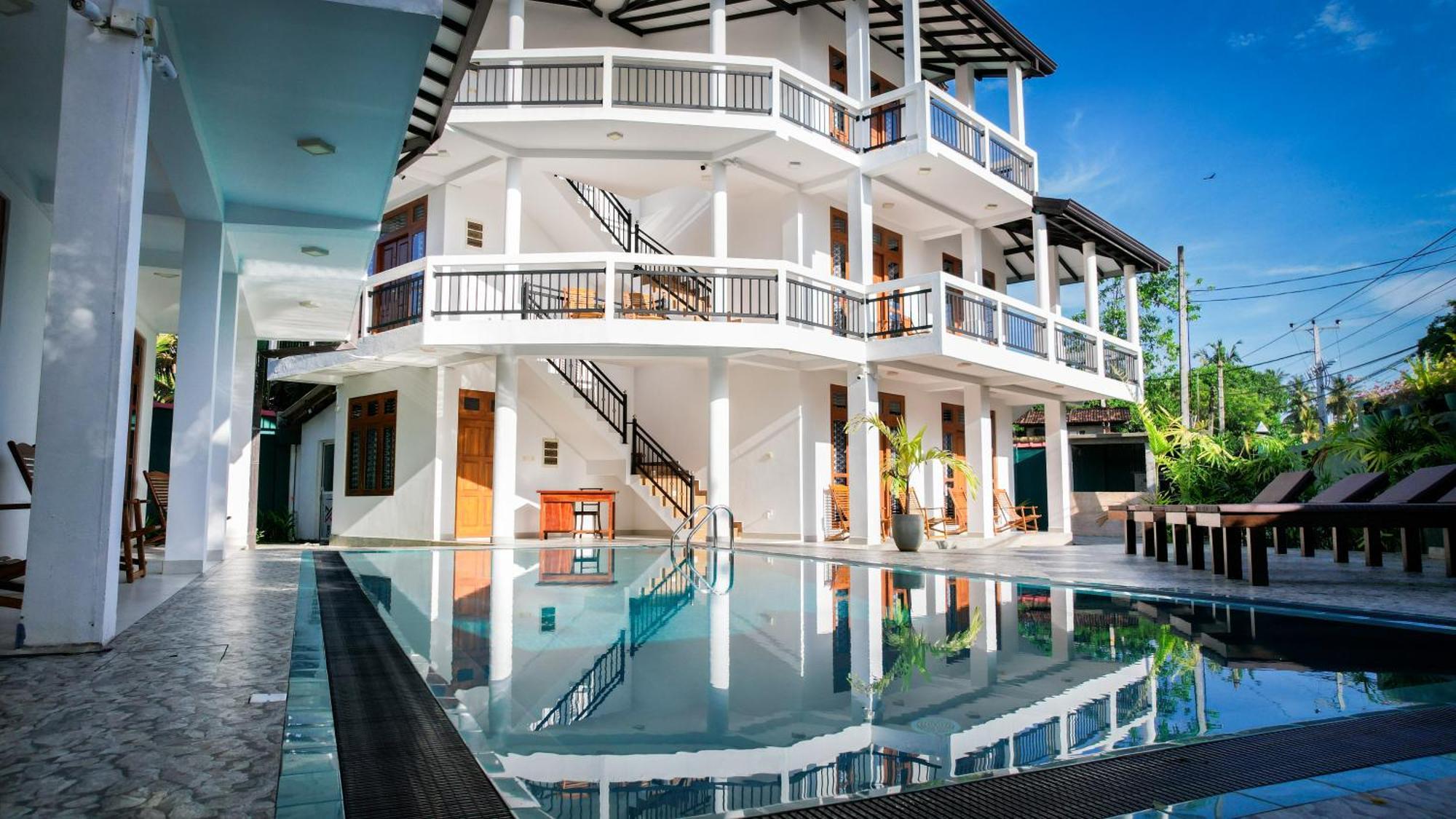 Teya Beach Hotel Ahangama Exterior foto