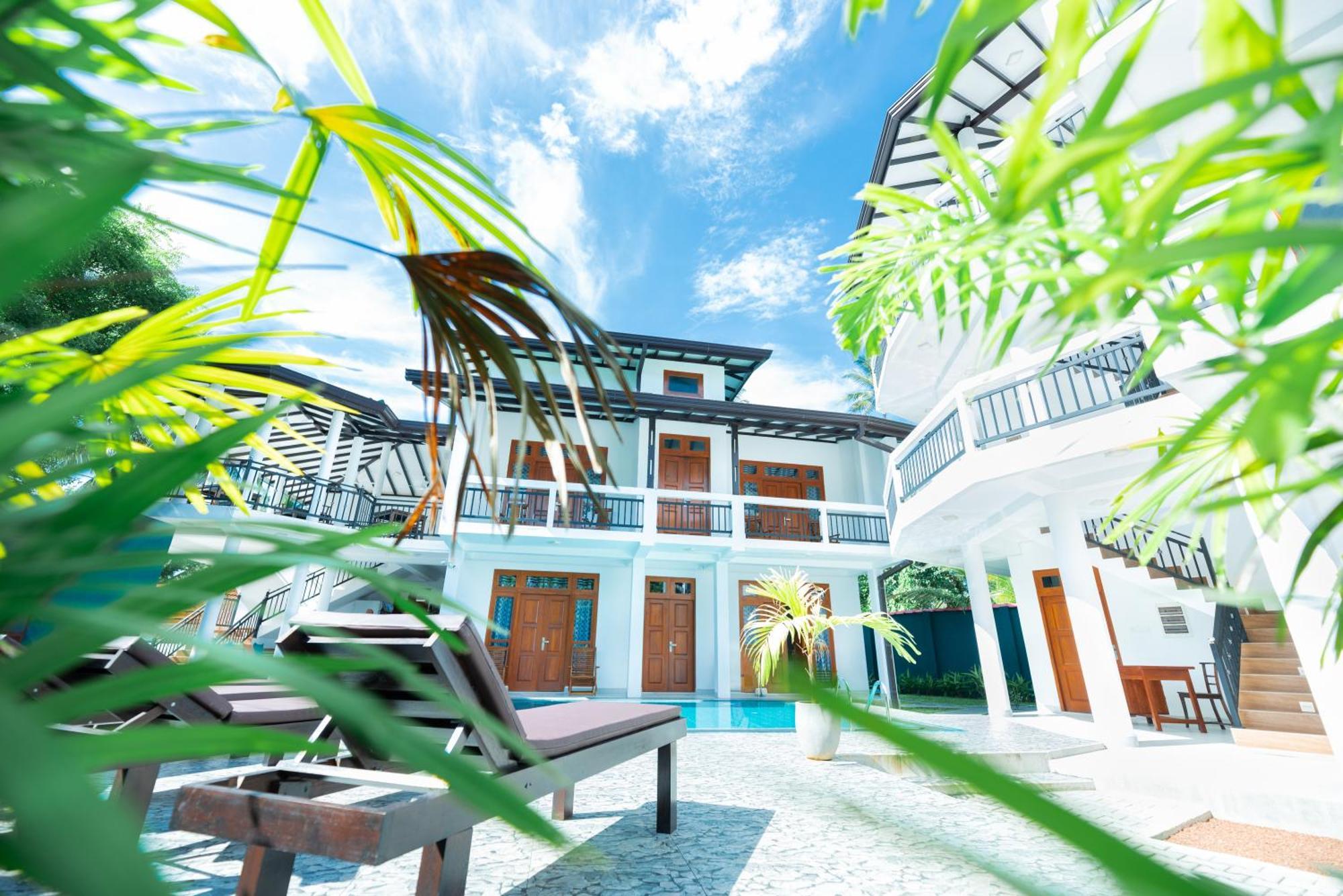 Teya Beach Hotel Ahangama Exterior foto